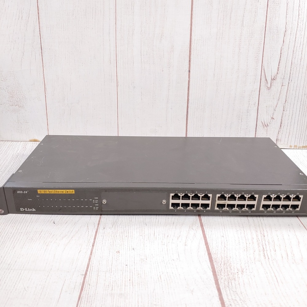 TESTED - D-Link DSS-24+ 10/100 Fast Ethernet Switch - 24 Port Rackmount Switch